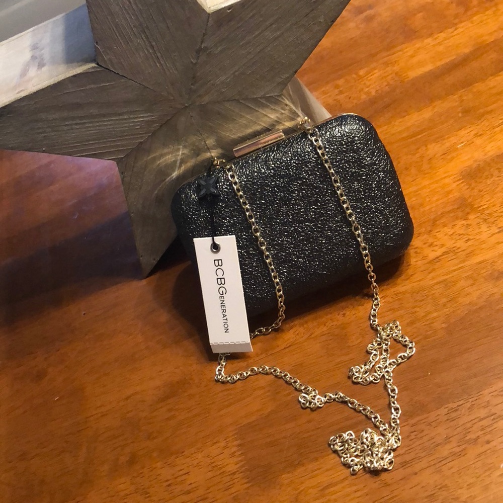 🖤 NWT BCBG Clutch 🖤